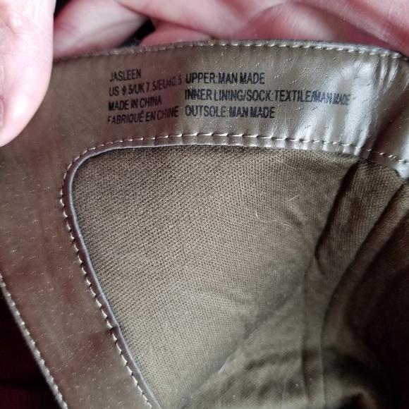 Like new Brown boots - Picture 3 of 5